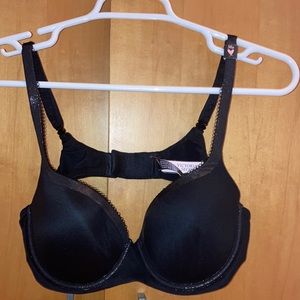 NWT Victoria Secret 38B Bra